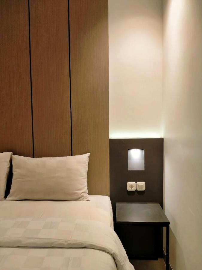 Hayo Hotel Palembang Exterior photo